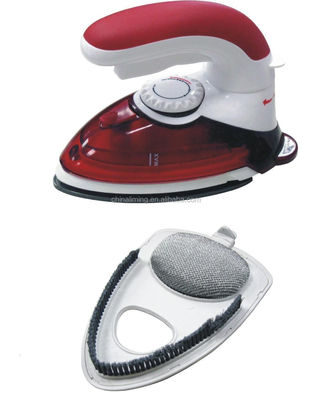 Découvrez le repassage en douceur n'importe où avec le LM-688 Travel Steam Iron 800W Electric