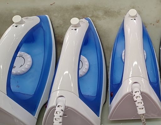 Résultats lisses Soleplates en aluminium LM-788B Fer à vapeur avec 35g/min vapeur continue